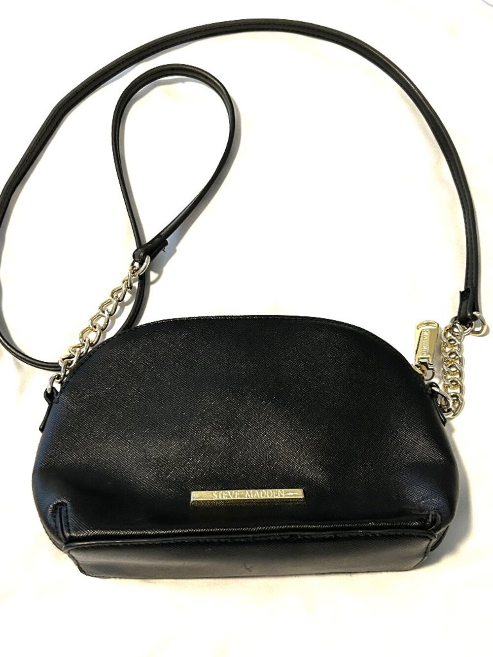Steve Madden crossbody black purse, 9" x 6"
